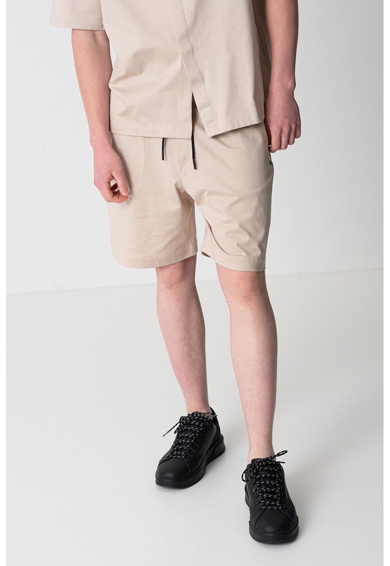 Pantaloni scurti cu talie medie si snur in talie - Bej