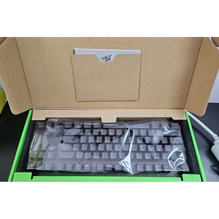 Tastatura  Mecanica Resigilat Huntsman V2 TKL Purple Switch RGB  Negru