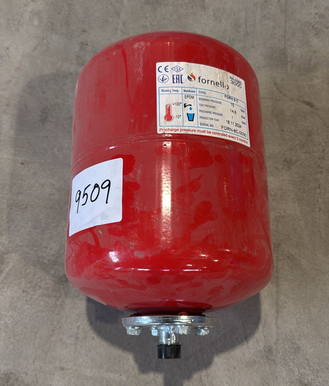 PRODUS RESIGILAT CU DEFECTE ESTETICE DAR IN PERFECTA STARE DE FUNCTIONARE 9509 !!! Vas expansiune termic Fornello 8 litri vertical culoare rosu presiune maxima 10 bar membrana EPDM
