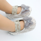 Pantofiori pentru fetite Fluturasul gri