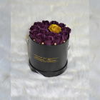 Aranjament floral Glamour Flower cutie rotunda neagra cu 15 trandafiri