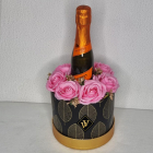 Cadou Golden Pink Gift Aranjament floral in cutie rotunda silver cu tr