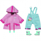 Set Ploaie Papusa BABY Born Jacheta Ploaie 43cm Pantaloni Cizme Cauciu