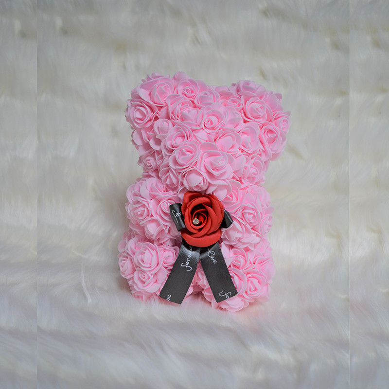 Ursulet floral roz cu trandafir rosu 25 cm, decorat manual, cutie cadou (Culoare produse: roz)