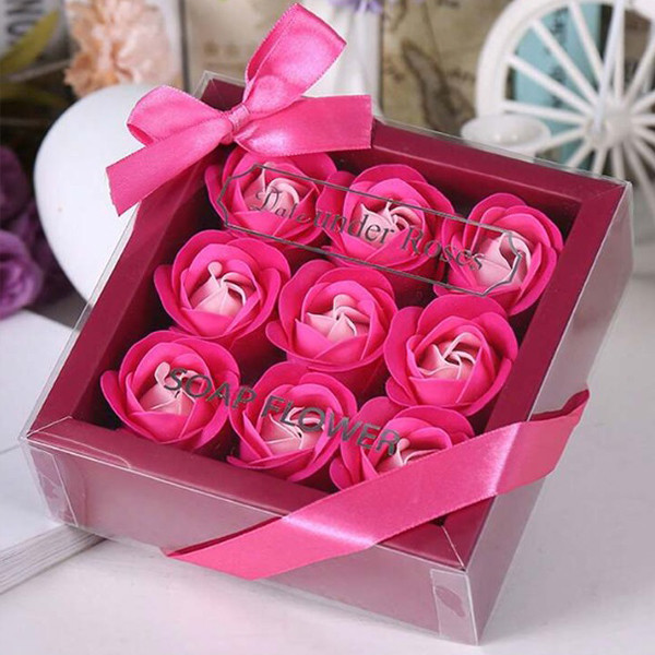 Cutie Lovebirds cu 9 trandafiri de sapun, fucsia