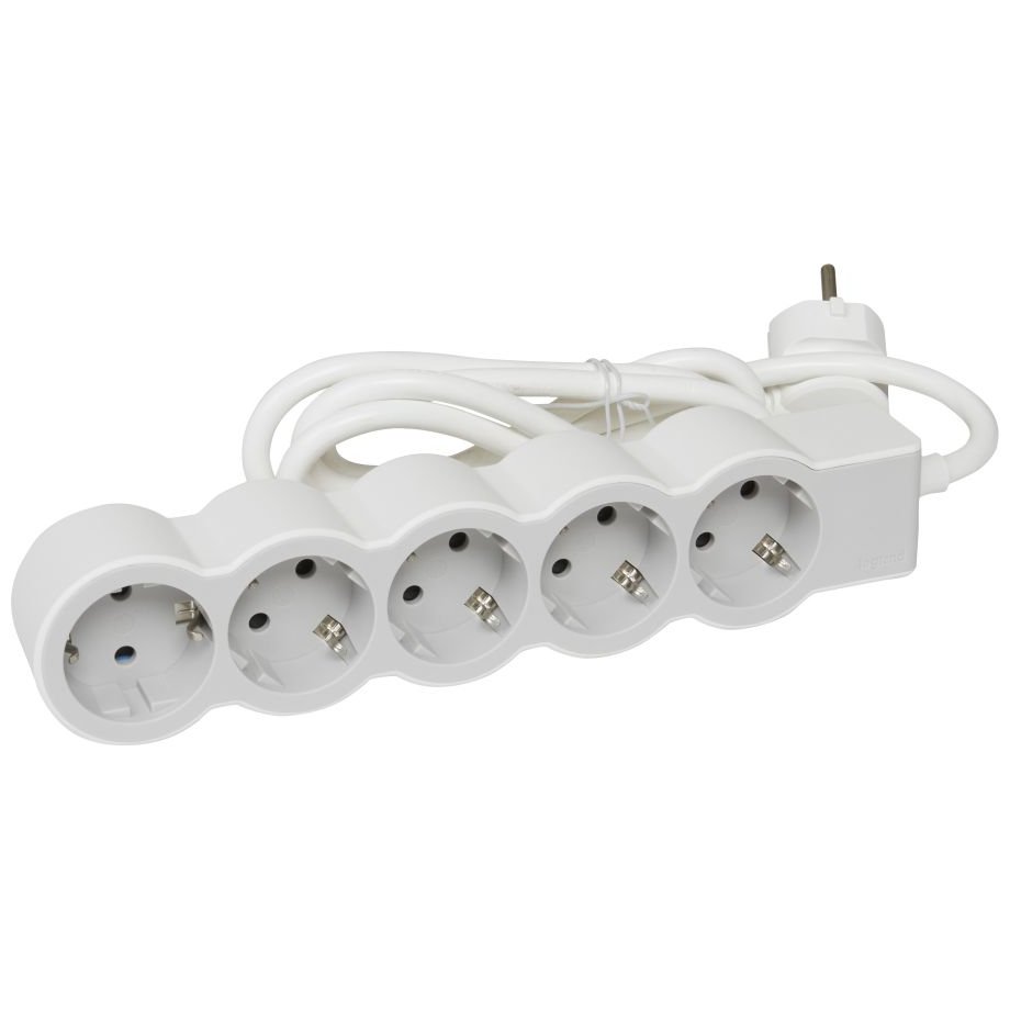 Prelungitor 5 prize 1.5m cu CP Legrand 694555