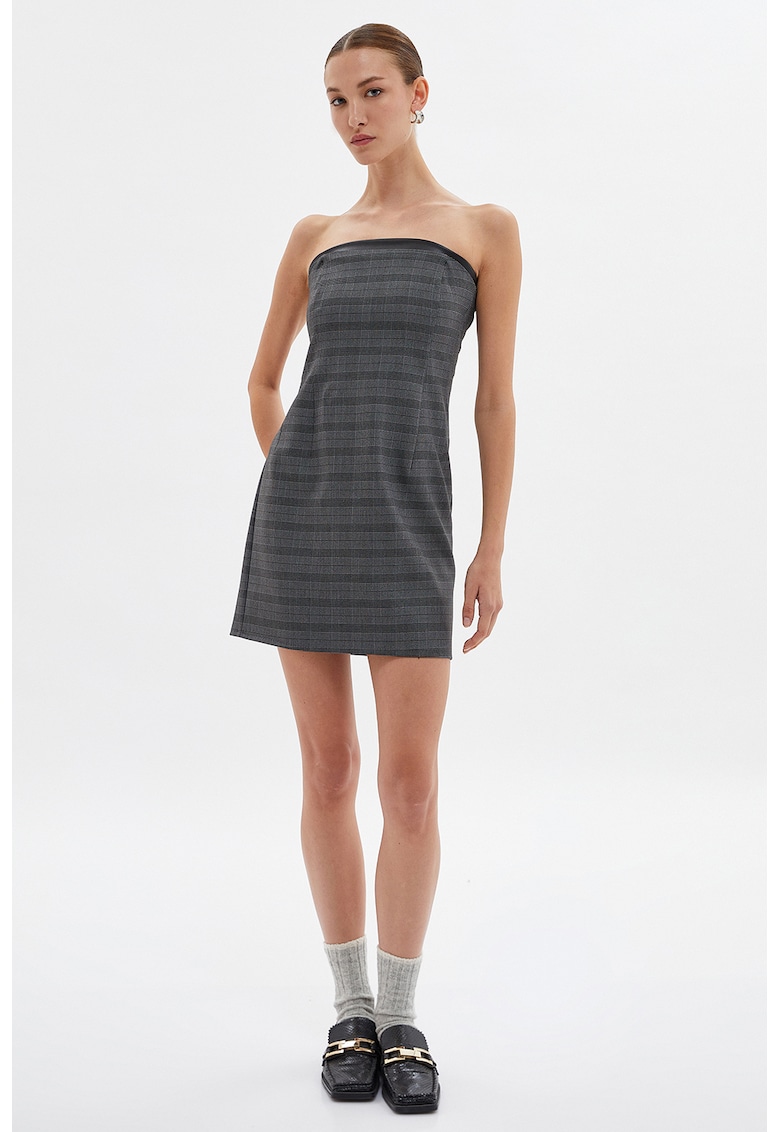 Rochie in carouri cu decolteu pe umeri - Gri