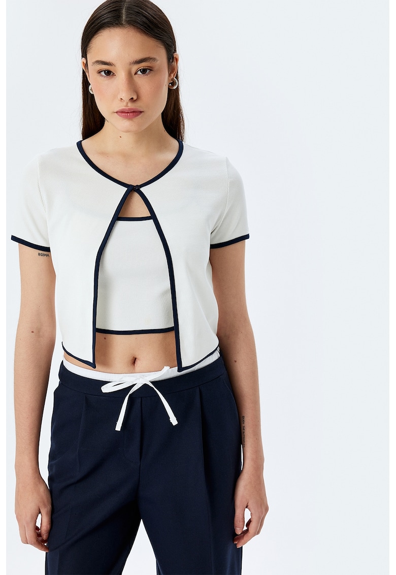 Oferte la Tricou cu model 2 in 1 si decolteu rotund - Alb/Negru