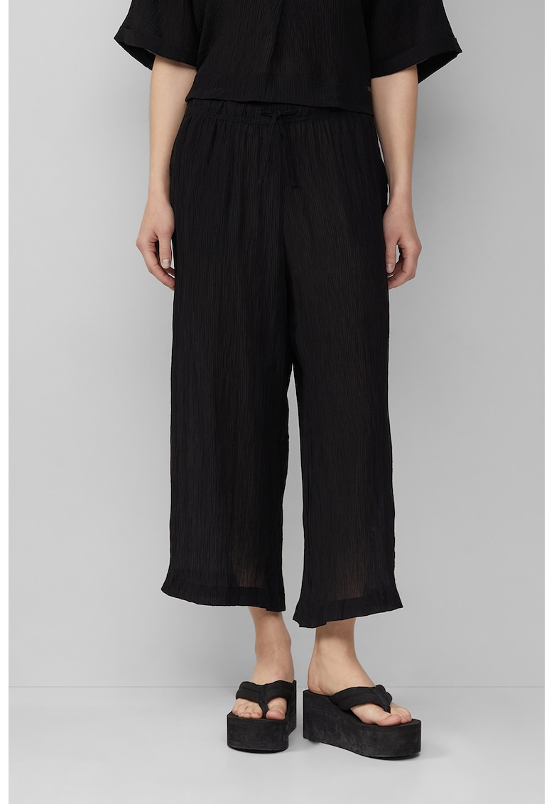 Oferte la Pantaloni crop cu model texturat - Negru
