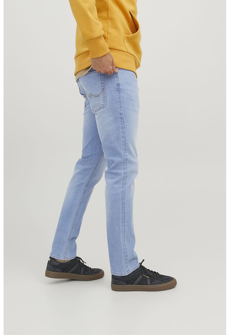 Blugi slim fit cu aspect decolorat - Albastru