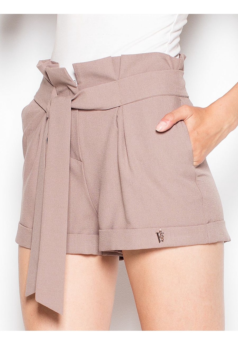 Pantaloni scurti dama  bej - talie cu centura - buzunare laterale - poliester -