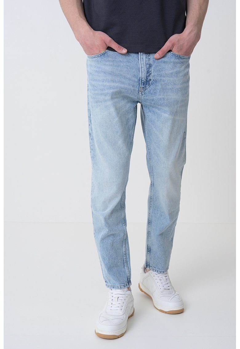 Blugi crop cu croiala dreapta