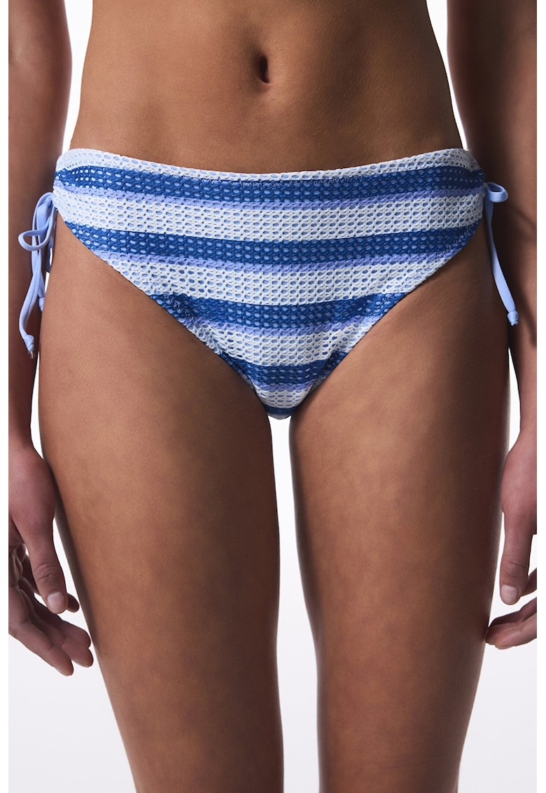Slip brazilian cu aspect tricotat - model in dungi si snur lateral - Alb/Albastru