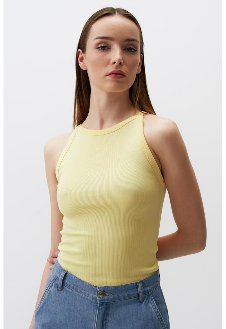 Top slim fit cu model uni - Galben pal
