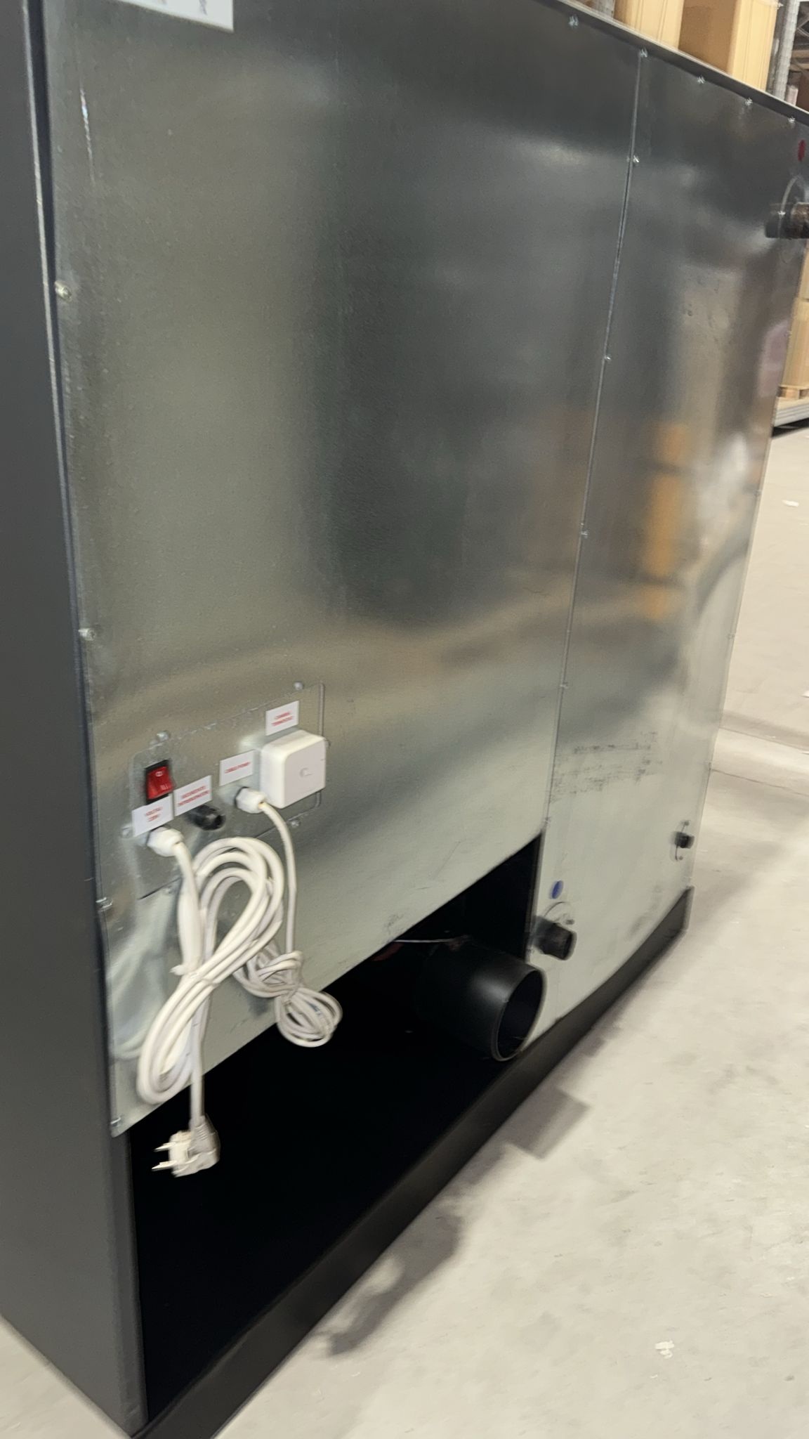 PRODUS RECONDITIONAT IN PERFECTA STARE DE FUNCTIONARE cod 9001 !!! Centrala pe peleti Fornello Eco Energy 75 kW echipata cu automatizare afisaj digital arzator fonta curatare mecania a drumurilor de fum buncar peleti integrat 180 kg
