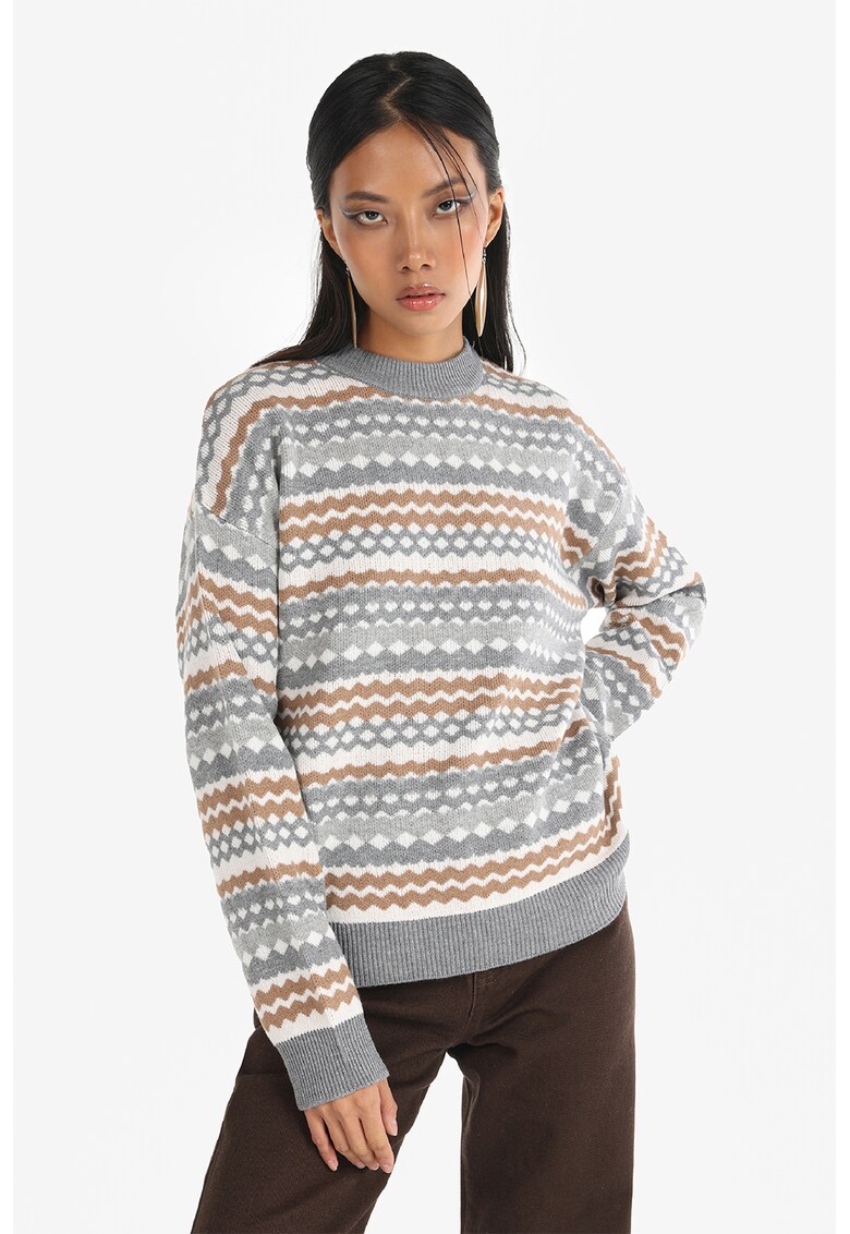 Pulover cu decolteu la baza gatului si model geometric - Alb/Maro/Gri