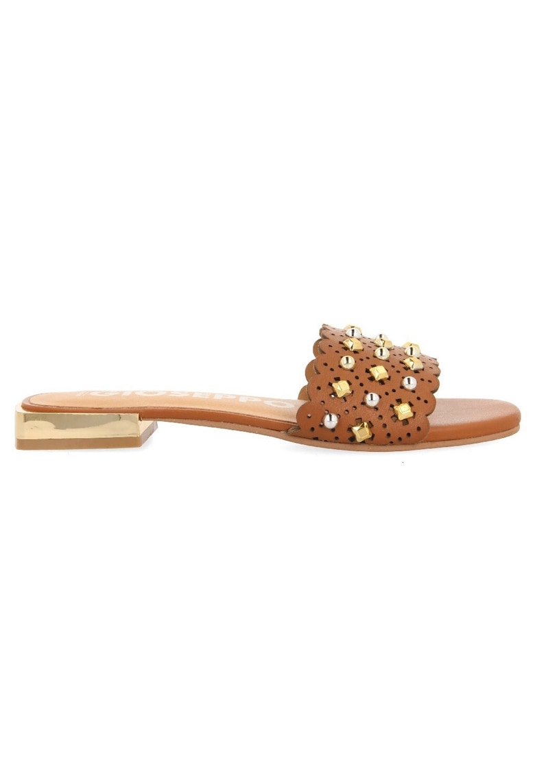 Papuci de piele cu aplicatii metalice - Caramel