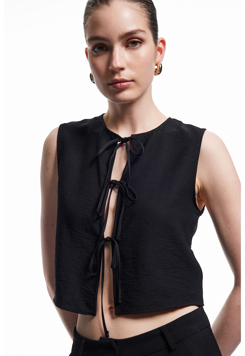 Bluza crop cu prindere cu snururi - Negru