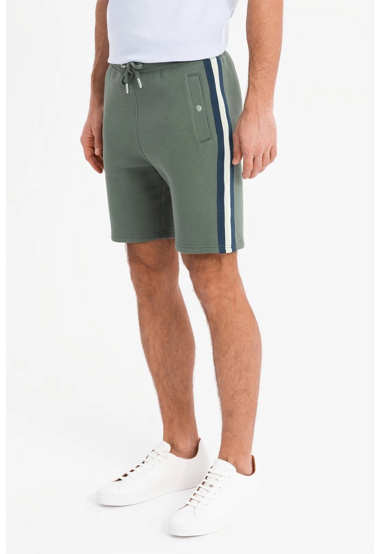Pantaloni scurti din amestec de bumbac cu buzunare oblice - Verde masliniu