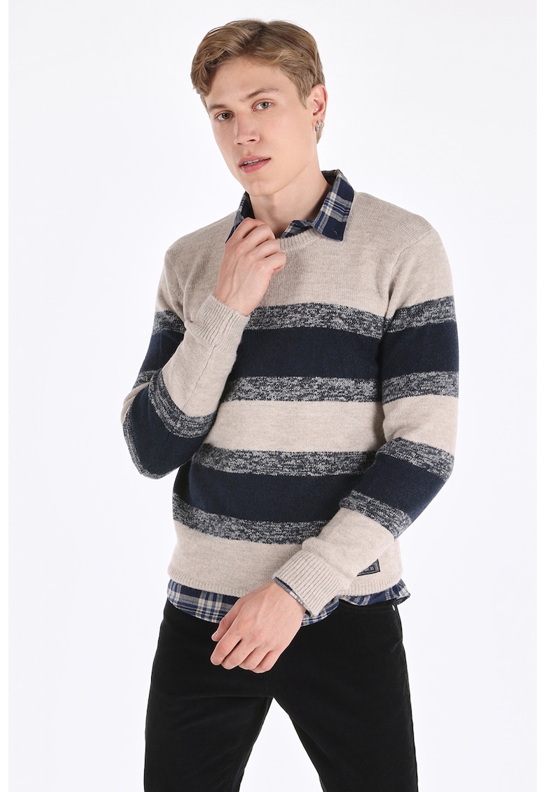 Pulover cu decolteu la baza gatului si model in dungi - Bej/Bleumarin