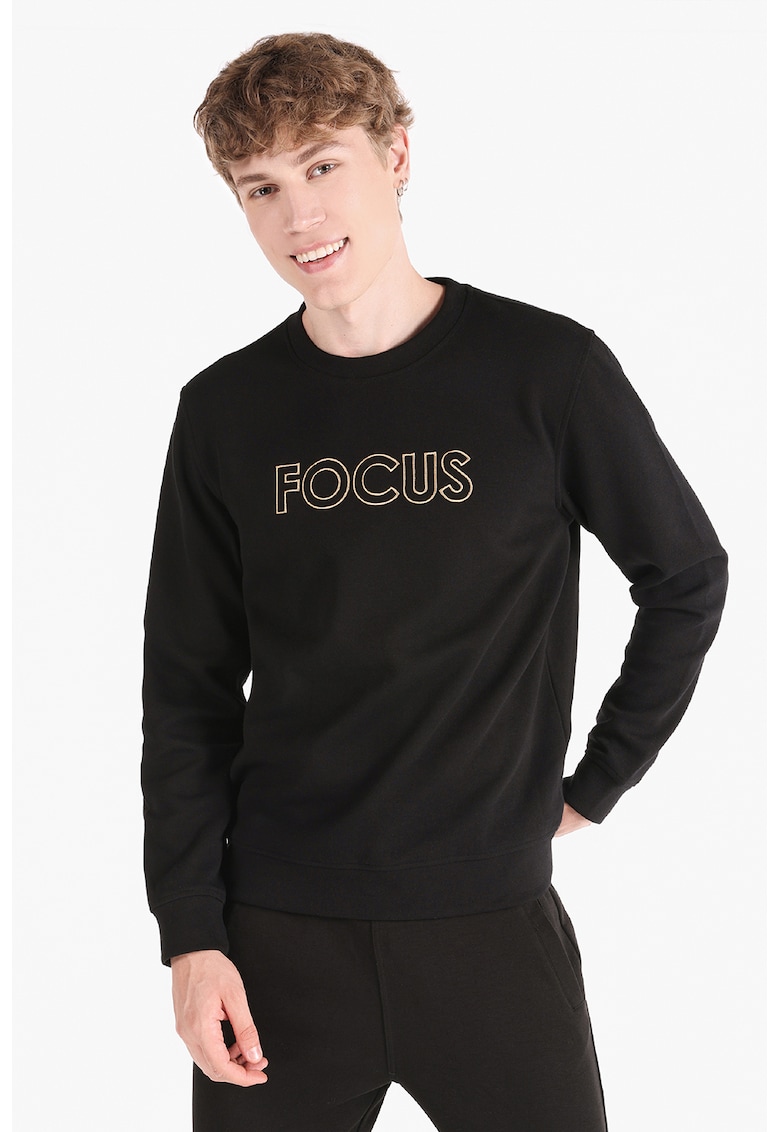 Bluza sport cu decolteu la baza gatului si text brodat - Negru