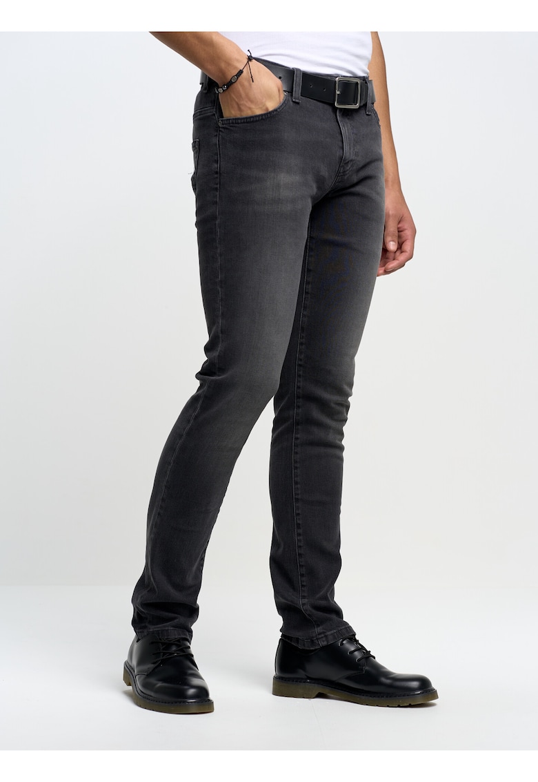 Blugi slim fit Martin 953
