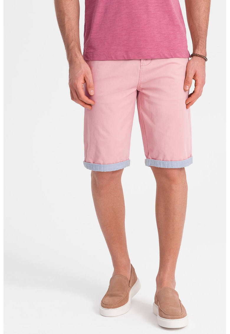Pantaloni chino scurti cu terminatie contrastanta - Roz pastel