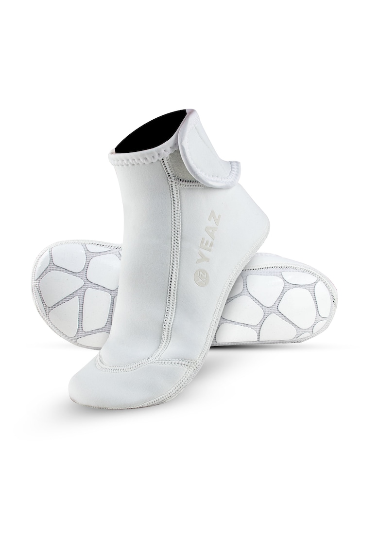 Oferte la Sosete unisex din neopren cu segment cu inchidere velcro pentru sporturile de apa GRIP PRO 29161 - Alb