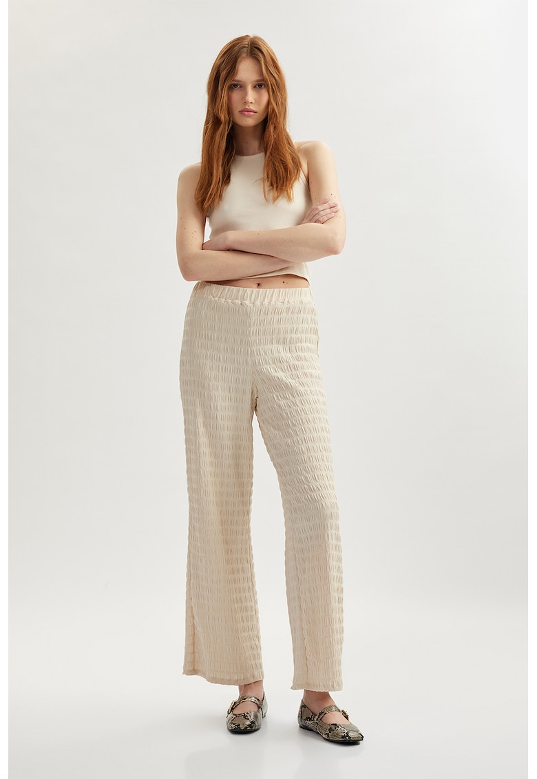 Pantaloni texturati cu croiala ampla - Bej deschis
