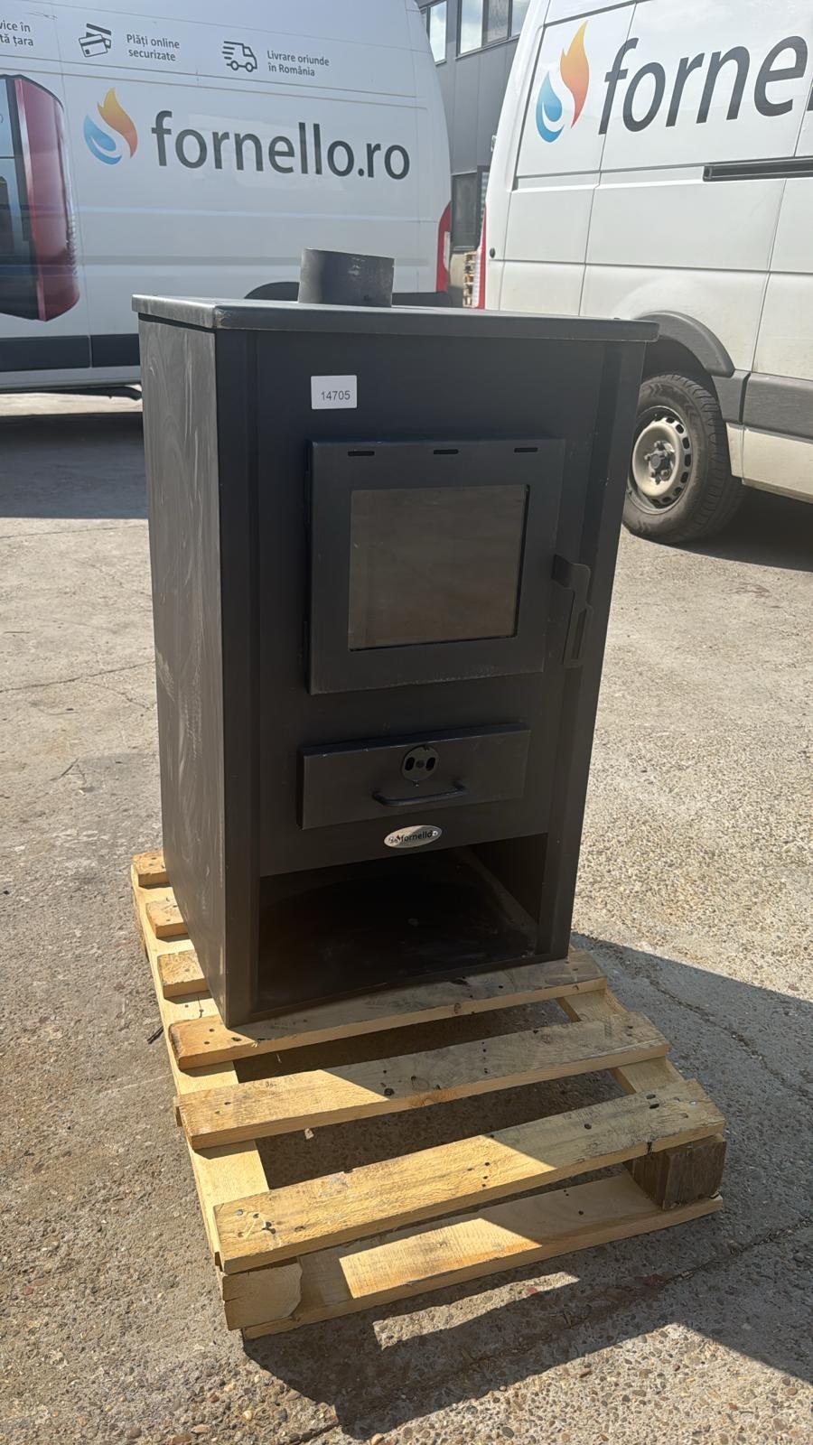 PRODUS NOU RESIGILAT USOR LOVIT DAR IN PERFECTA STARE DE FUNCTIONARE cod 14705 !!! Semineu ( SOBA ) combustibil solid Fornello Padova 9-11 kW 510x500x910 mm