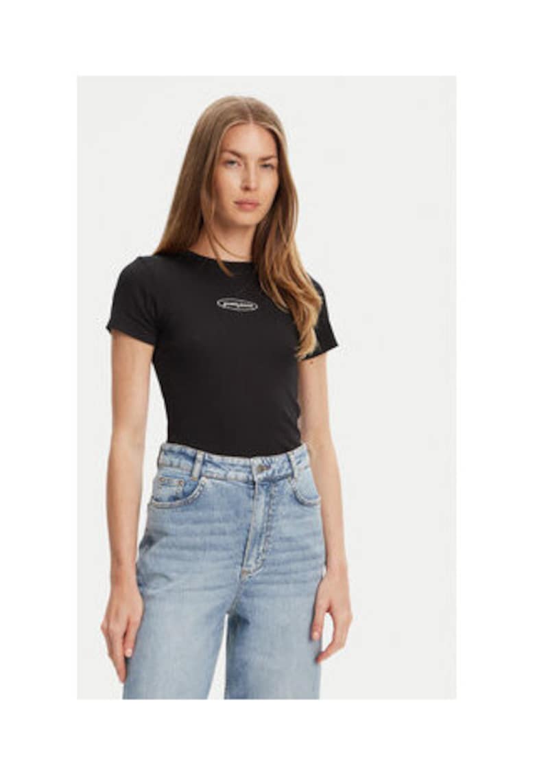 Tricou cu decolteu la baza gatului - Negru