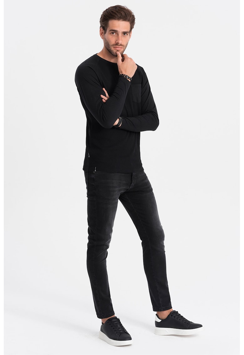 Bluza texturata cu buzunar pe piept - Negru