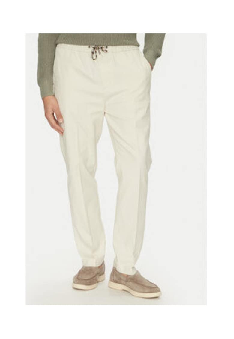 Pantaloni chino cu croiala conica