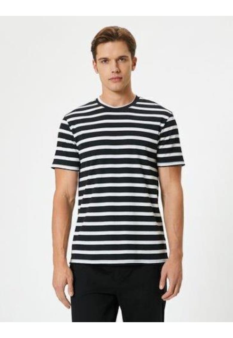 Tricou cu decolteu la baza gatului si model uni - Negru/Gri