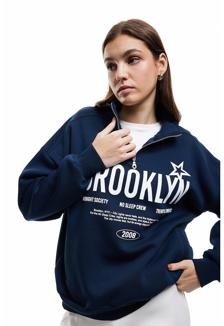 Bluza de trening cu imprimeu text - Bleumarin