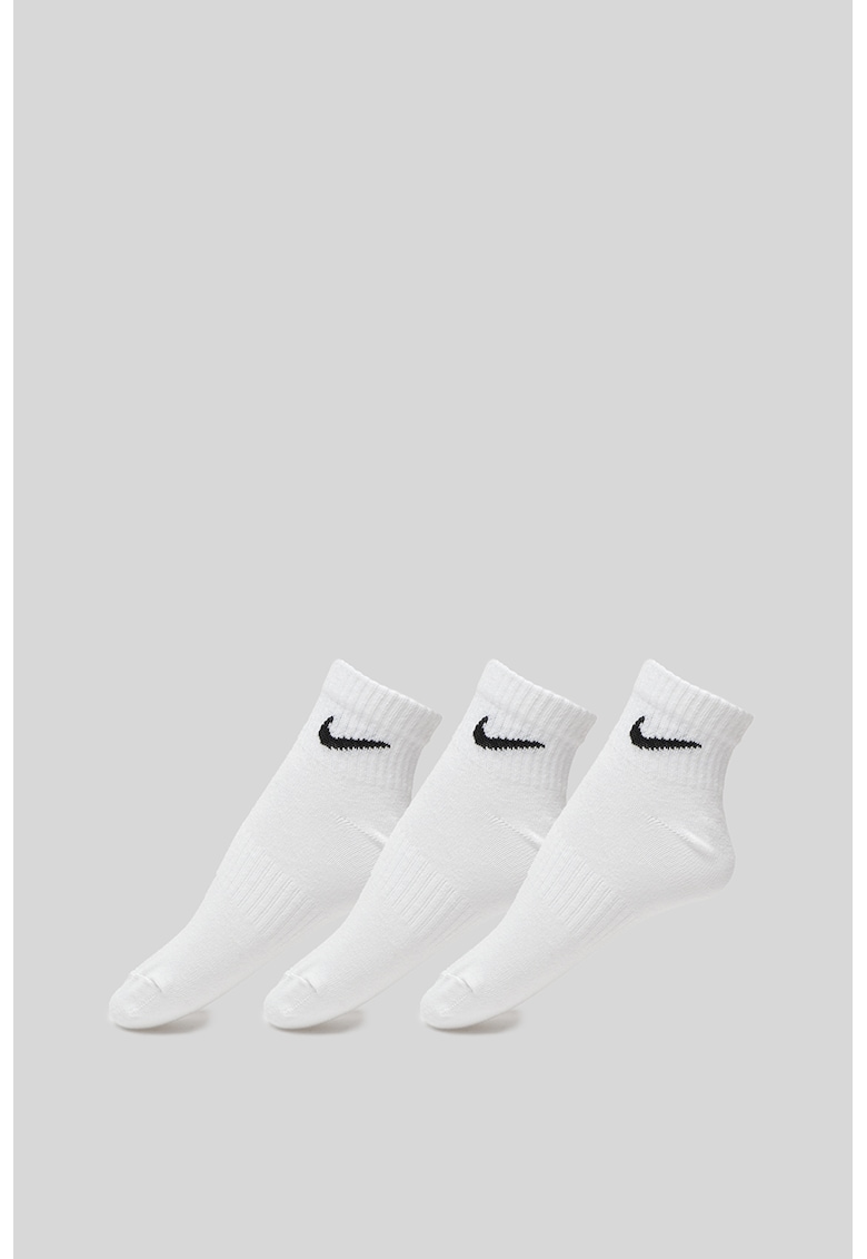 Set de sosete unisex din material usor - cu tehnologie Dri-Fit Everyday - 3 perechi - Alb
