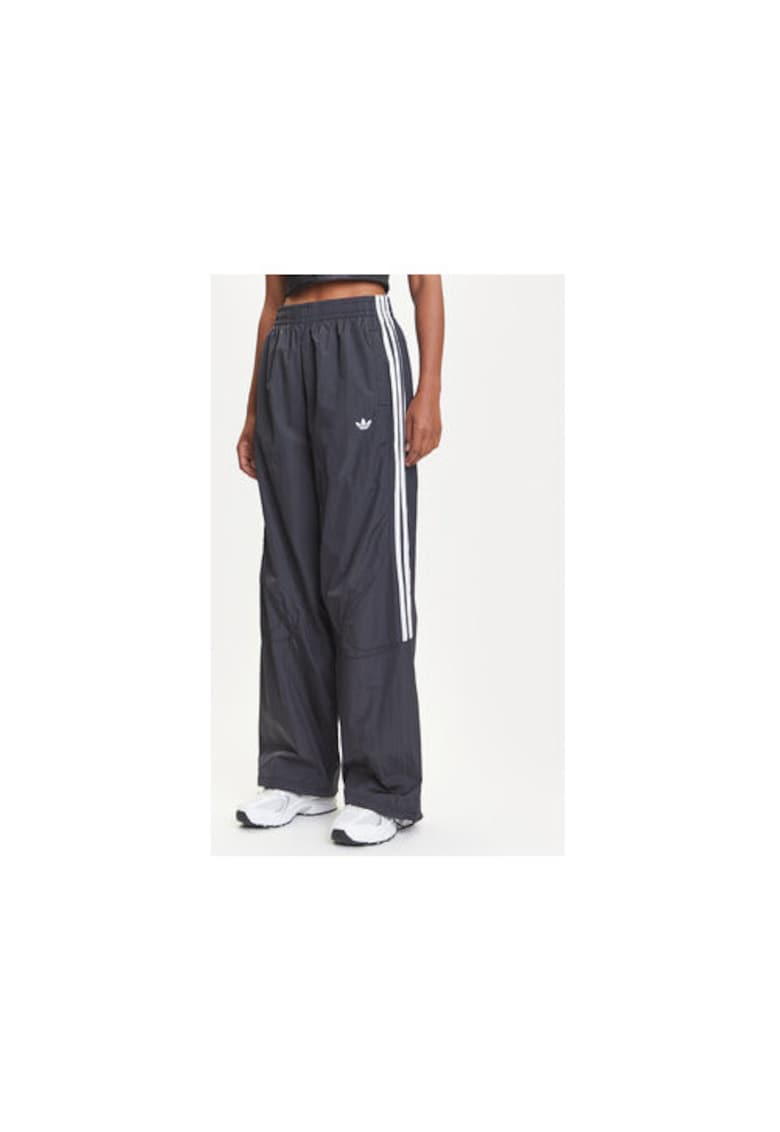Pantaloni de trening ampli