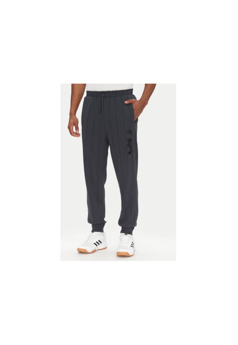 Pantaloni de trening  cu model in dungi si buzunare