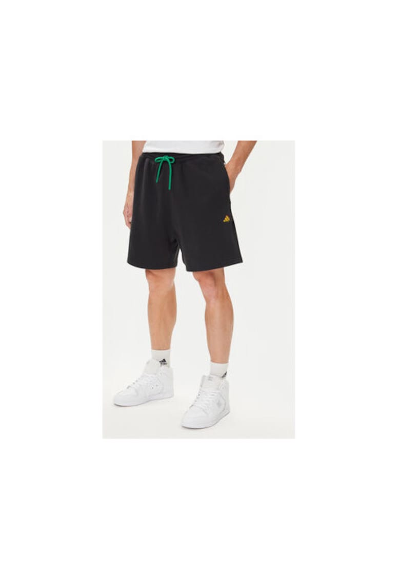 Pantaloni scurti cu talie ajustabila