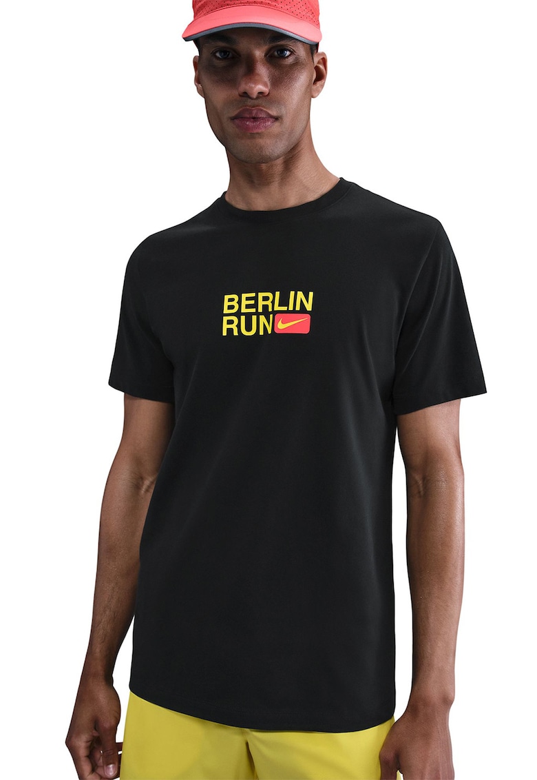 Tricou cu tehnologie Dri-Fit pentru alergare M City - Negru