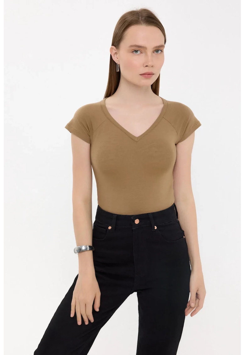 Tricou dama -  basic - maneca scurta - decolteu in V - maro - bumbac