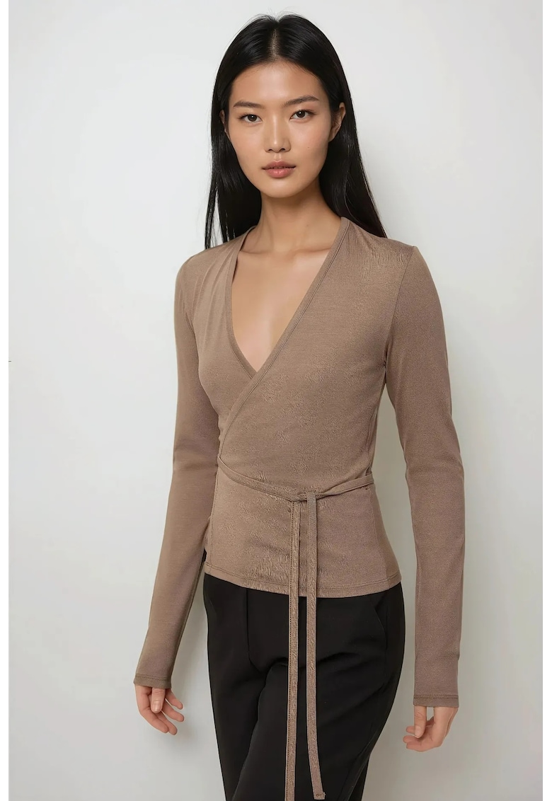 Bluza dama -  tricotata - maneca lunga - decolteu in V - bej - viscoza