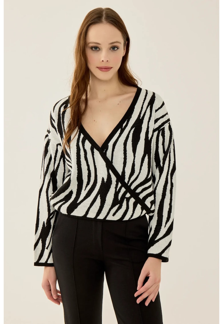 Pulover dama -  imprimeu zebra - decolteu in V - alb/negru - acril