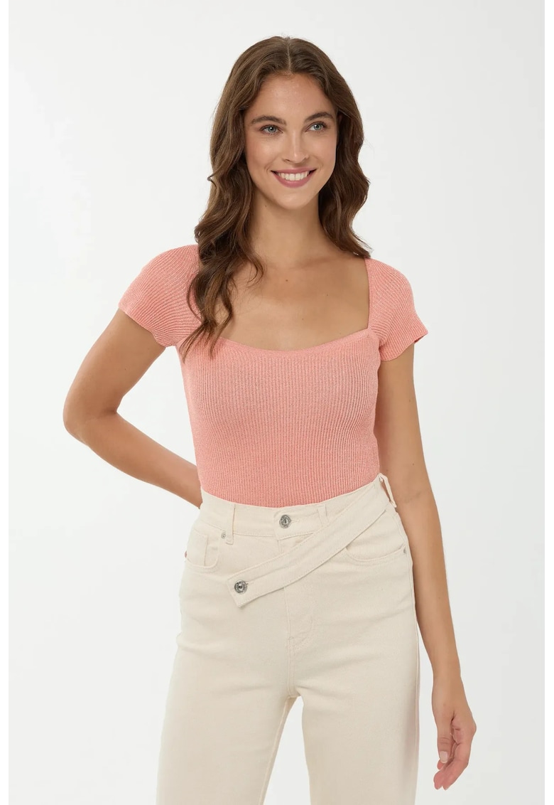 Top tricotat -  guler patrat - roz - tricot