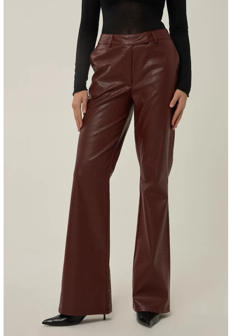 Pantaloni dama -  evazati din piele ecologica cu efect de sarpe - maro - talie joasa