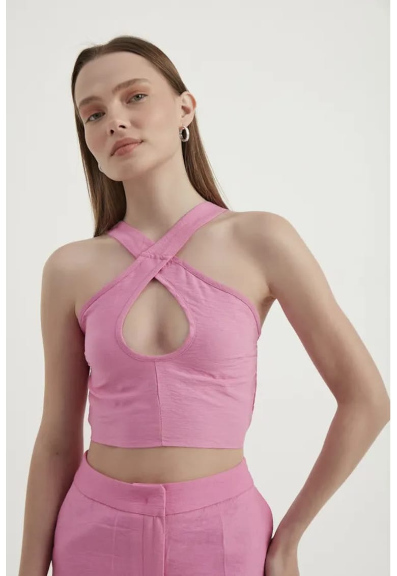 Top scurt -  decolteu halter - roz - material de inalta calitate