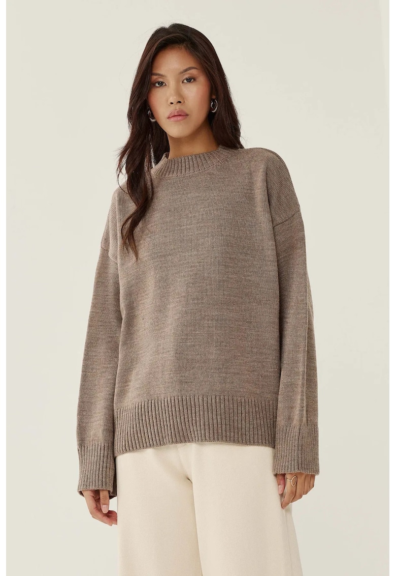 Pulover dama  guler rotund - confortabil - maro - tricot