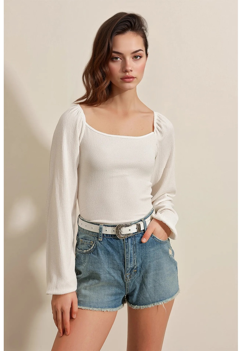 Bluza dama - HiCCUP - mulata - poliester/lycra - cu decolteu patrat - detalii cu volane - alb