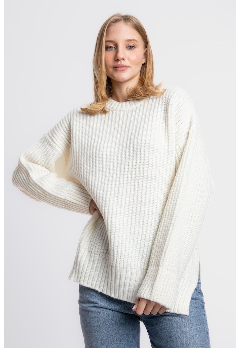 Pulover  casual - tricot - cu guler rotund - alb