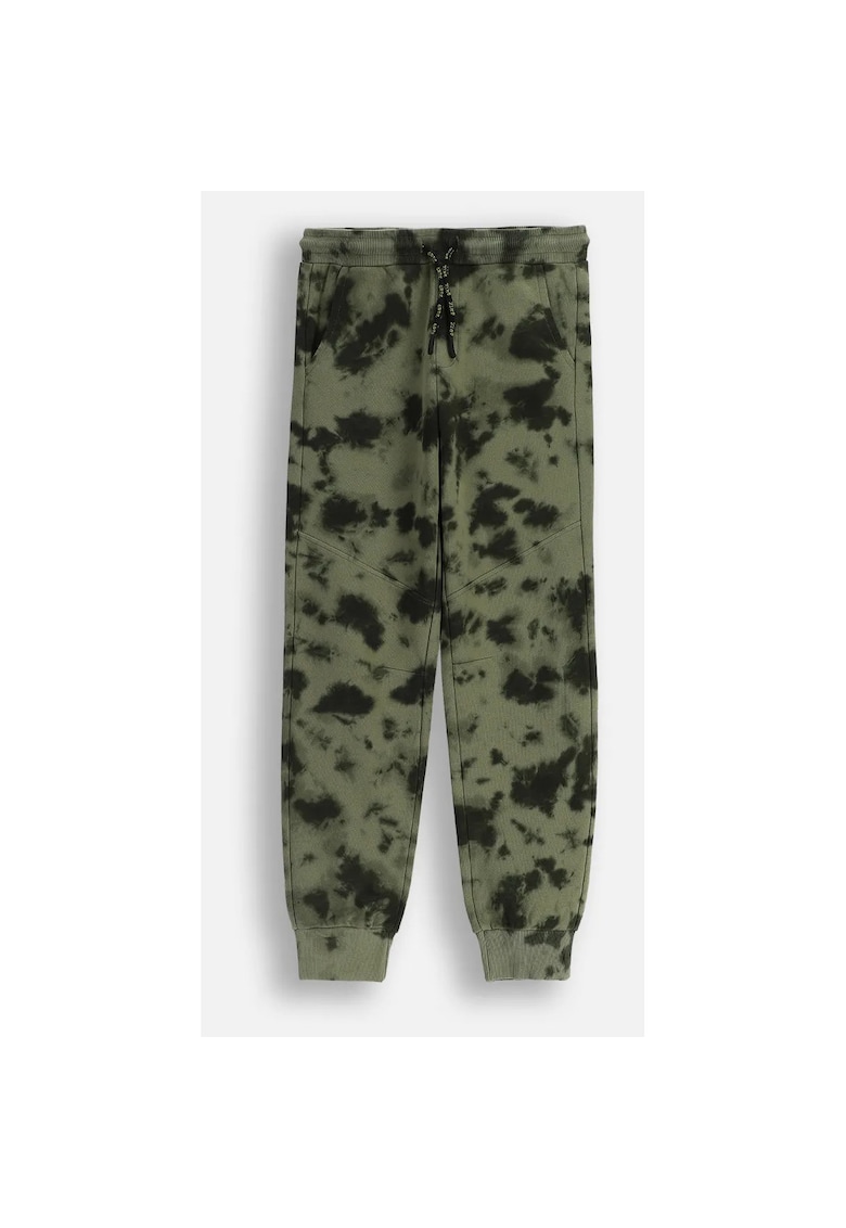 Pantaloni de trening cu model camuflaj -
